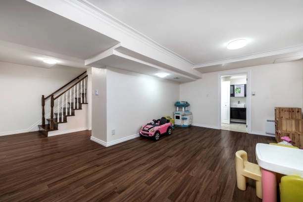 Signs Your Hardwood Floors Need Professional Refinishing in Woodland, CA